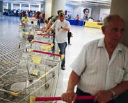 Maduro, en caída libre: pierde apoyo hasta entre los chavistas